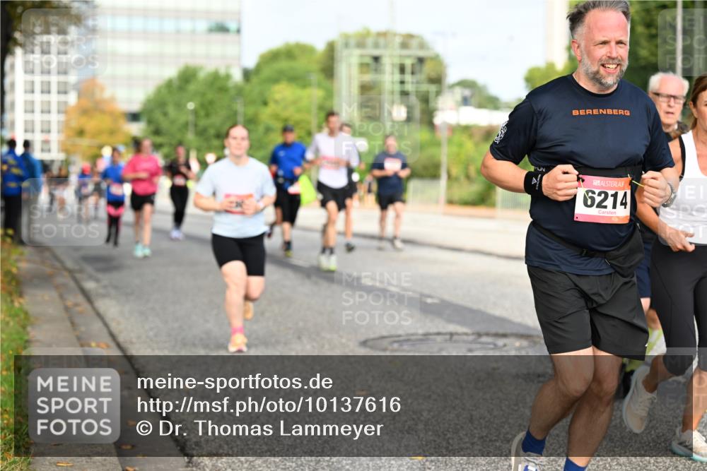 06.09.2026 - CURREX Alsterlauf Dr. Thomas Lammeyer http://msf.ph/oto/10137616 06.09.2026 10:03:23 Laufen 6214 meine-sportfotos.de