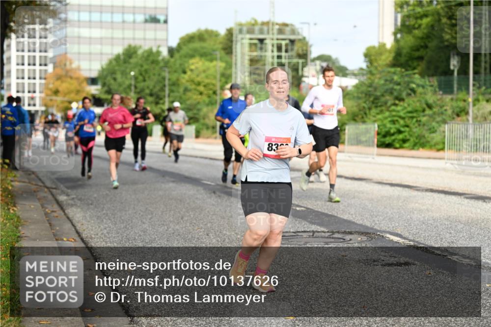 06.09.2026 - CURREX Alsterlauf Dr. Thomas Lammeyer http://msf.ph/oto/10137626 06.09.2026 10:03:24 Laufen 83 meine-sportfotos.de