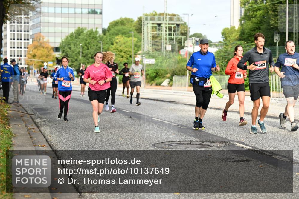 06.09.2026 - CURREX Alsterlauf Dr. Thomas Lammeyer http://msf.ph/oto/10137649 06.09.2026 10:03:26 Laufen 5261, 2355, 4515, 5091, 3502, 3500 meine-sportfotos.de