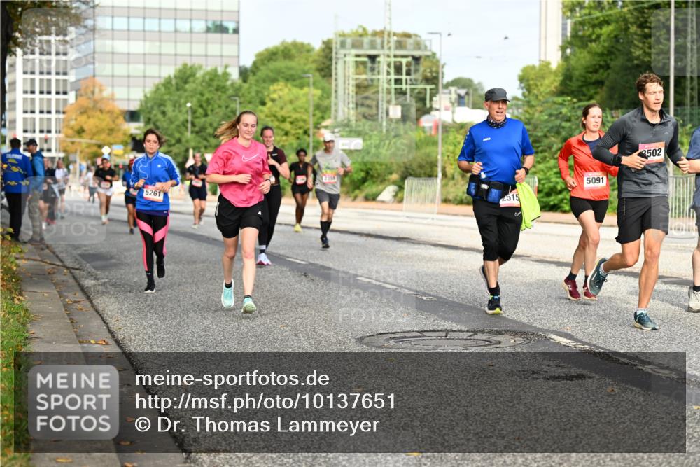 06.09.2026 - CURREX Alsterlauf Dr. Thomas Lammeyer http://msf.ph/oto/10137651 06.09.2026 10:03:26 Laufen 5261, 4515, 5091, 3502 meine-sportfotos.de