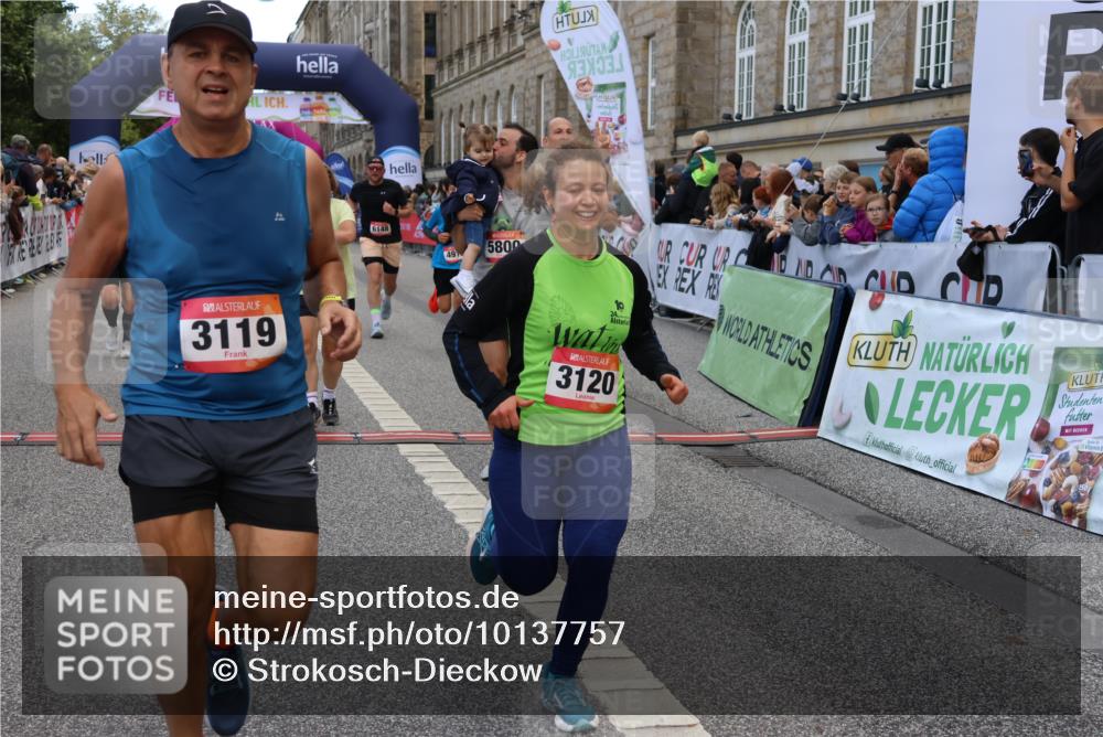06.09.2026 - CURREX Alsterlauf Strokosch-Dieckow http://msf.ph/oto/10137757 06.09.2026 09:59:48 Ziel 2269, 2660, 2676, 3119, 3120, 3414, 4042, 4209, 4323, 4324, 4498, 4889, 4916, 5055, 5056, 5154, 5229, 5269, 5497, 5800, 6017, 6148, 6244, 6268 meine-sportfotos.de