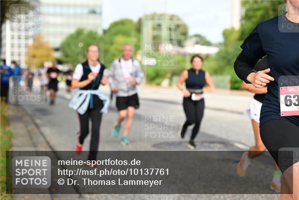 06.09.2026 - CURREX Alsterlauf Dr. Thomas Lammeyer http://msf.ph/oto/10137761 06.09.2026 10:03:39 Laufen 63 meine-sportfotos.de