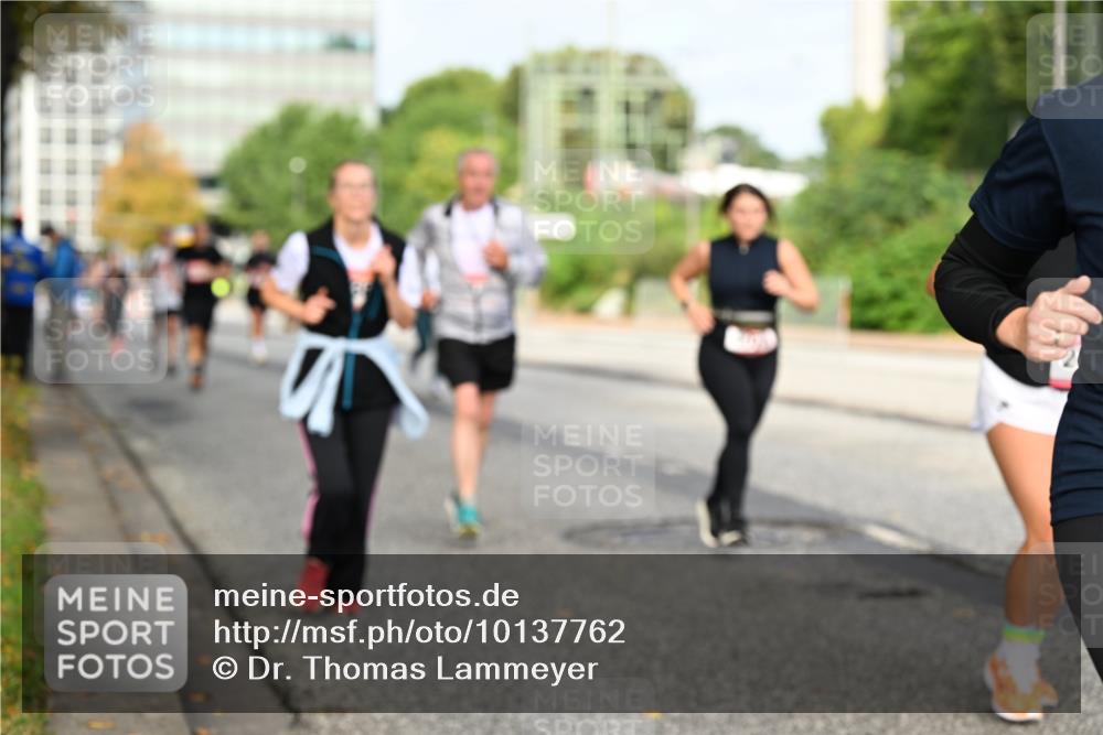 06.09.2026 - CURREX Alsterlauf Dr. Thomas Lammeyer http://msf.ph/oto/10137762 06.09.2026 10:03:39 Laufen  meine-sportfotos.de