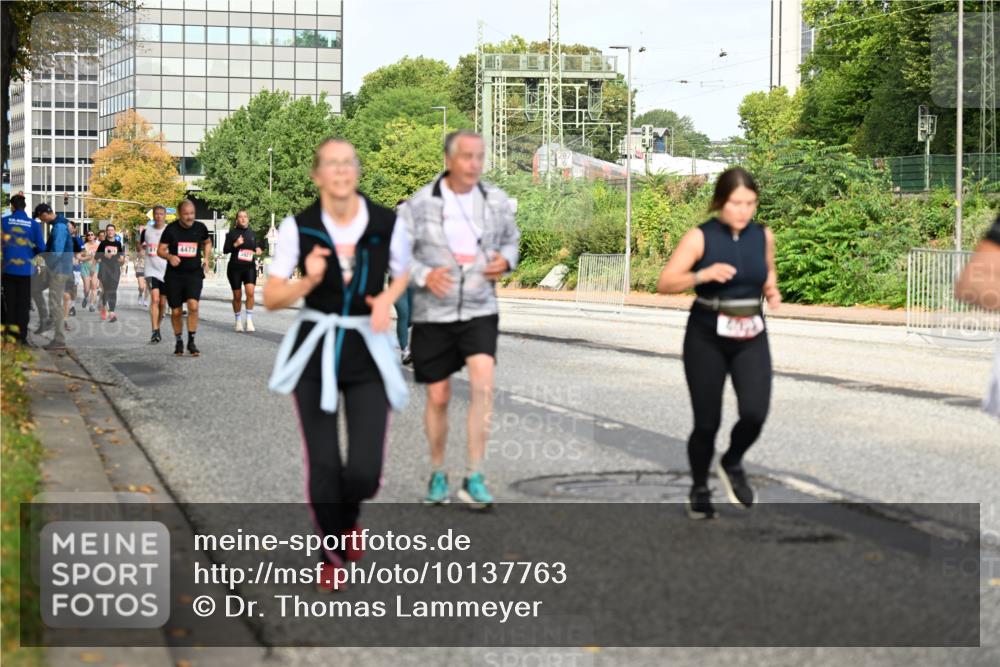 06.09.2026 - CURREX Alsterlauf Dr. Thomas Lammeyer http://msf.ph/oto/10137763 06.09.2026 10:03:39 Laufen 4473 meine-sportfotos.de