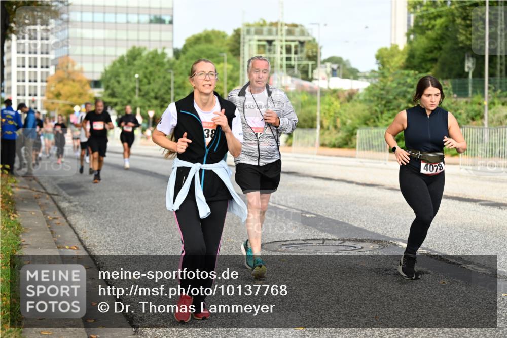 06.09.2026 - CURREX Alsterlauf Dr. Thomas Lammeyer http://msf.ph/oto/10137768 06.09.2026 10:03:39 Laufen 38, 4078 meine-sportfotos.de