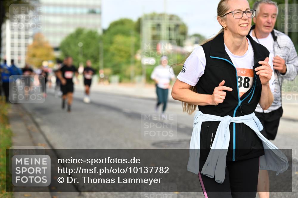 06.09.2026 - CURREX Alsterlauf Dr. Thomas Lammeyer http://msf.ph/oto/10137782 06.09.2026 10:03:41 Laufen 38 meine-sportfotos.de
