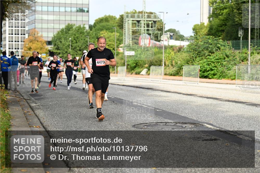 06.09.2026 - CURREX Alsterlauf Dr. Thomas Lammeyer http://msf.ph/oto/10137796 06.09.2026 10:03:44 Laufen 3916, 3915, 14, 4473 meine-sportfotos.de