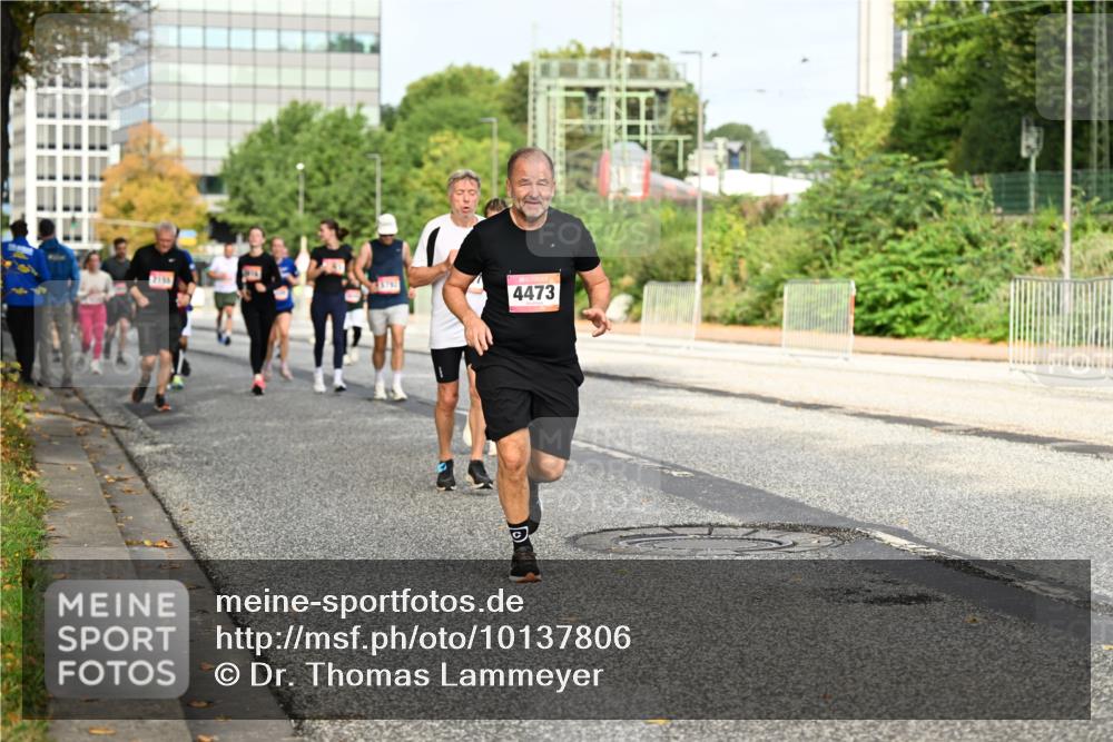 06.09.2026 - CURREX Alsterlauf Dr. Thomas Lammeyer http://msf.ph/oto/10137806 06.09.2026 10:03:45 Laufen 2156, 4473 meine-sportfotos.de