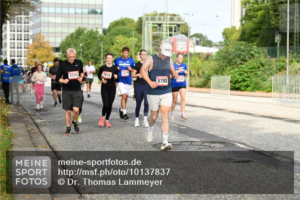 06.09.2026 - CURREX Alsterlauf Dr. Thomas Lammeyer http://msf.ph/oto/10137837 06.09.2026 10:03:49 Laufen 2155, 3916, 6319, 6320, 5792 meine-sportfotos.de