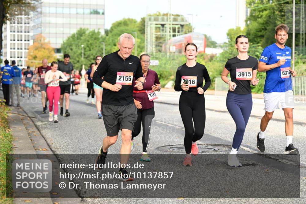 06.09.2026 - CURREX Alsterlauf Dr. Thomas Lammeyer http://msf.ph/oto/10137857 06.09.2026 10:03:52 Laufen 4233, 2155, 131, 316, 3915, 2026, 6319 meine-sportfotos.de