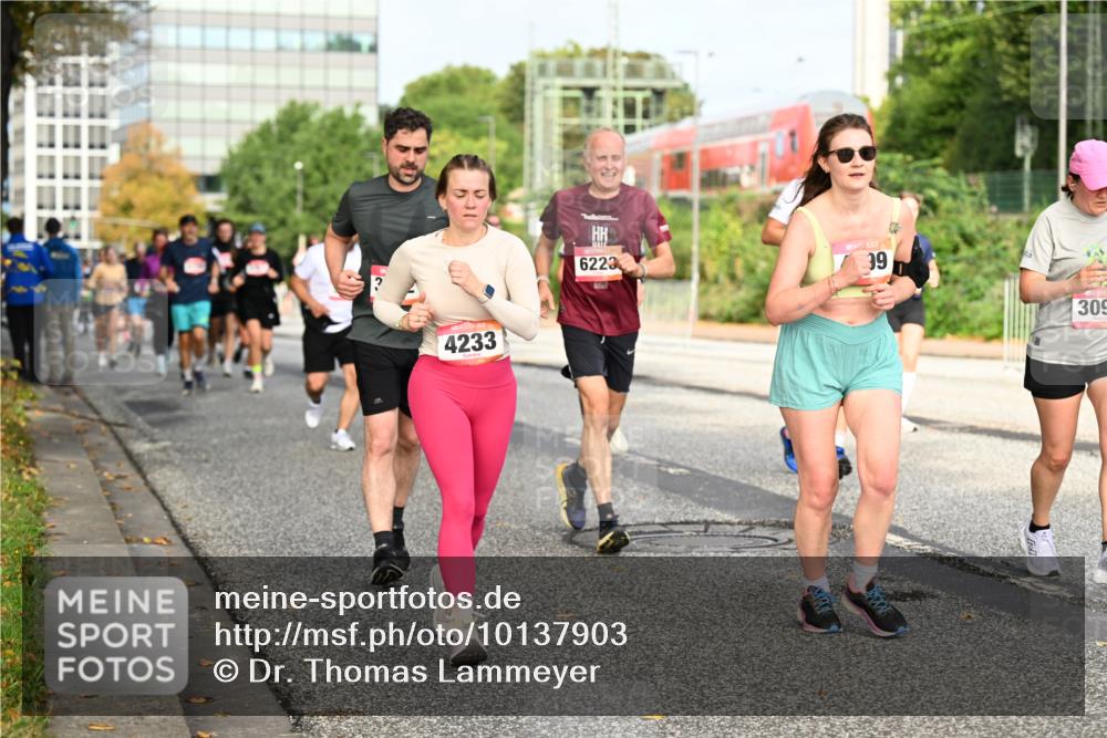 06.09.2026 - CURREX Alsterlauf Dr. Thomas Lammeyer http://msf.ph/oto/10137903 06.09.2026 10:03:56 Laufen 4233, 6223, 39, 309 meine-sportfotos.de