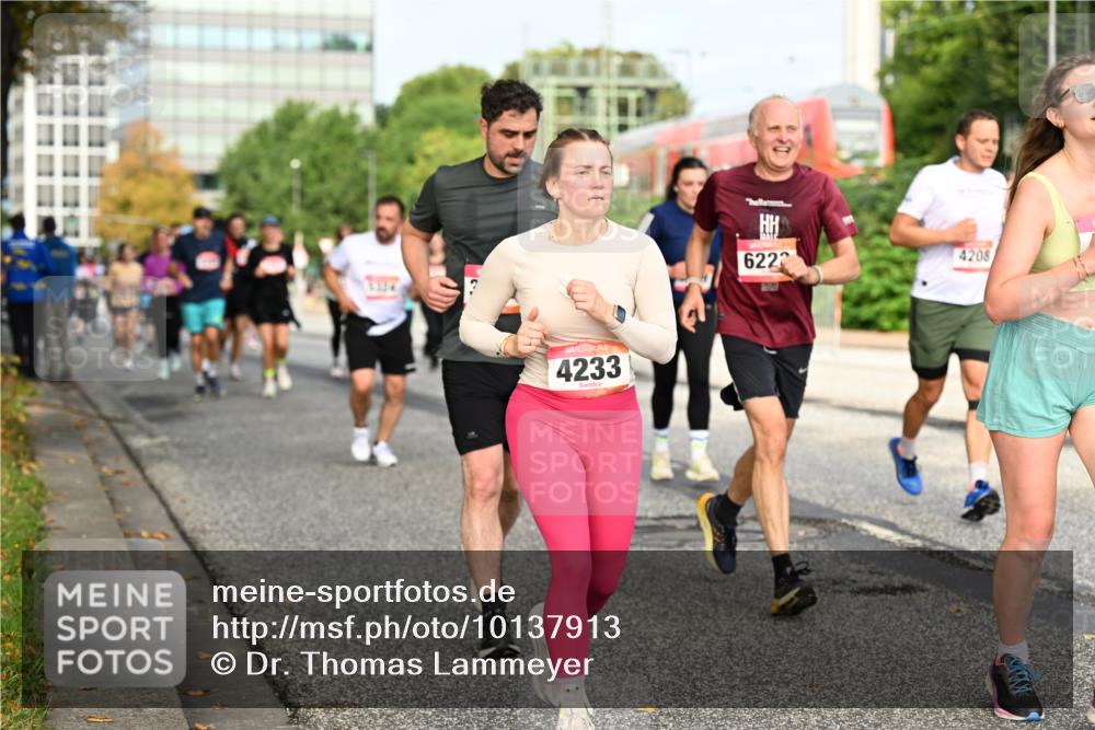 06.09.2026 - CURREX Alsterlauf Dr. Thomas Lammeyer http://msf.ph/oto/10137913 06.09.2026 10:03:57 Laufen 4233, 6222, 4208 meine-sportfotos.de
