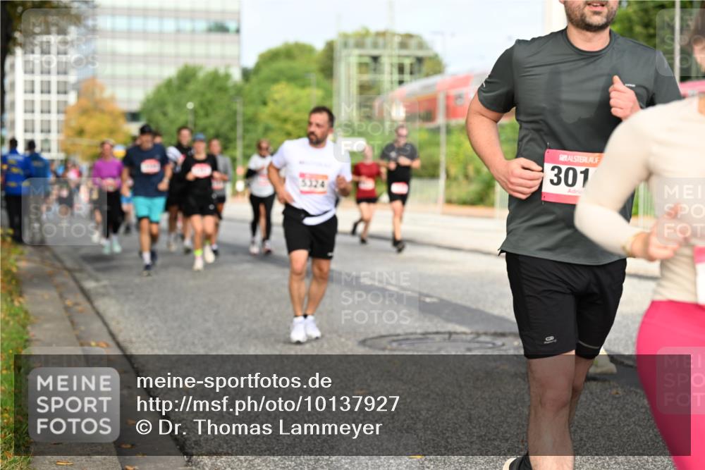 06.09.2026 - CURREX Alsterlauf Dr. Thomas Lammeyer http://msf.ph/oto/10137927 06.09.2026 10:03:59 Laufen 3324, 301 meine-sportfotos.de