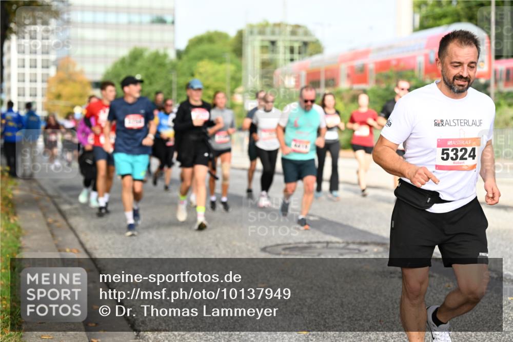 06.09.2026 - CURREX Alsterlauf Dr. Thomas Lammeyer http://msf.ph/oto/10137949 06.09.2026 10:04:01 Laufen 5324 meine-sportfotos.de