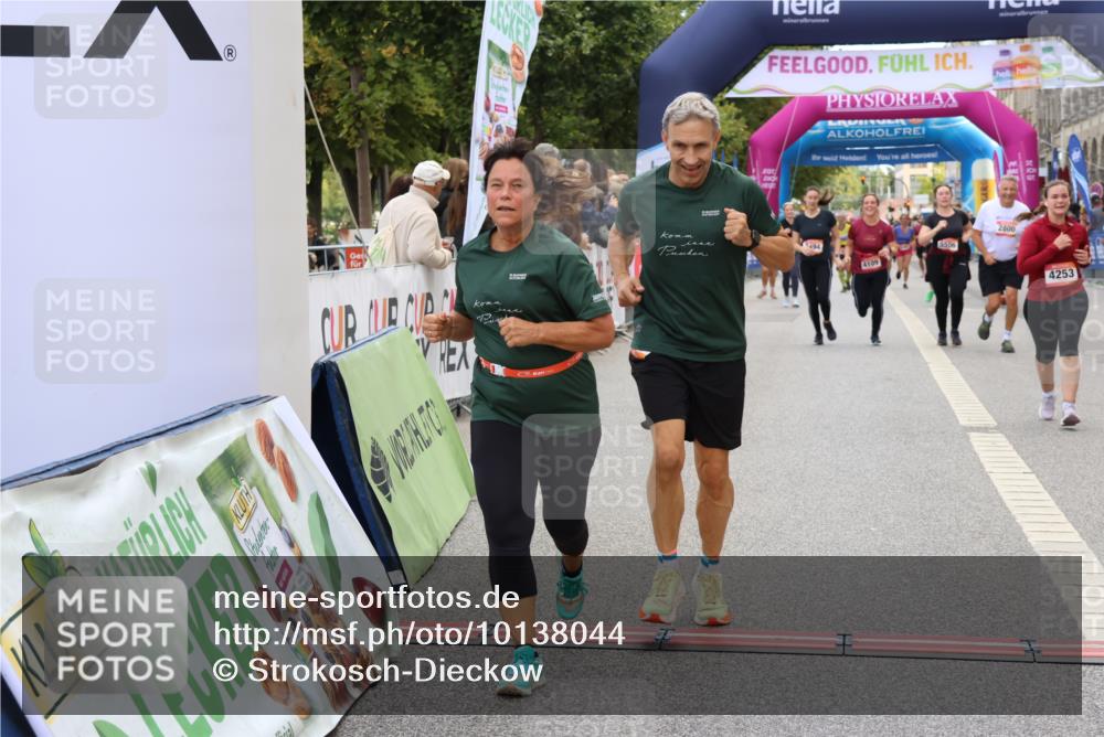 06.09.2026 - CURREX Alsterlauf Strokosch-Dieckow http://msf.ph/oto/10138044 06.09.2026 10:14:07 Ziel 2866, 2867, 3494, 3510, 3992, 3993, 4109, 4253, 4398, 4595, 4596, 4981, 5506, 5715, 6289 meine-sportfotos.de