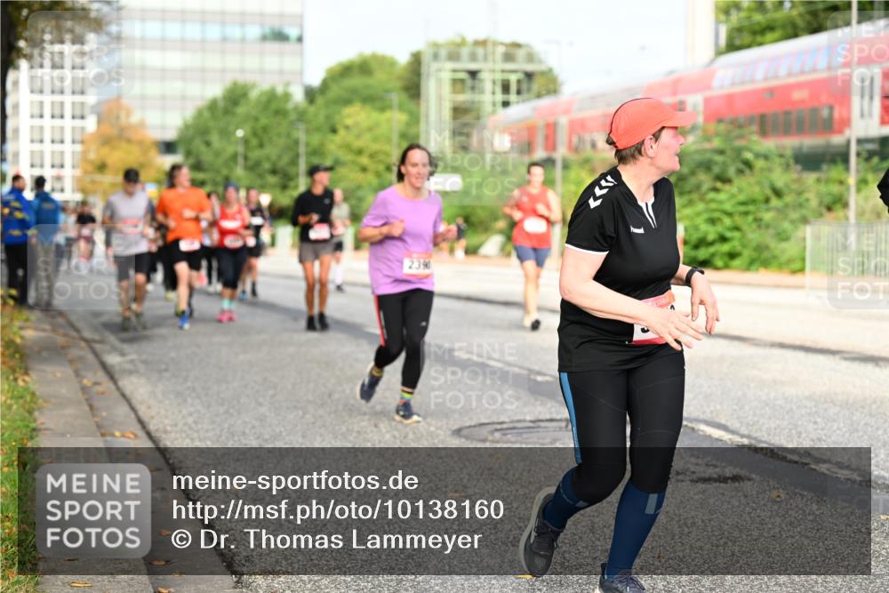 06.09.2026 - CURREX Alsterlauf Dr. Thomas Lammeyer http://msf.ph/oto/10138160 06.09.2026 10:04:20 Laufen 2390 meine-sportfotos.de