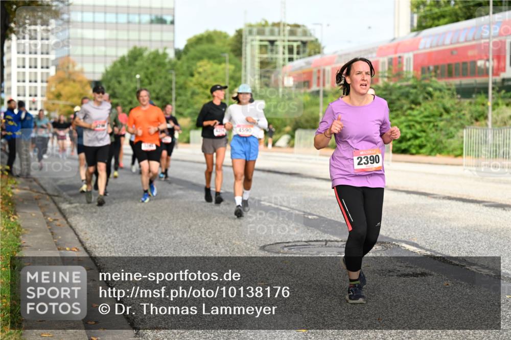 06.09.2026 - CURREX Alsterlauf Dr. Thomas Lammeyer http://msf.ph/oto/10138176 06.09.2026 10:04:22 Laufen 4590, 2390 meine-sportfotos.de