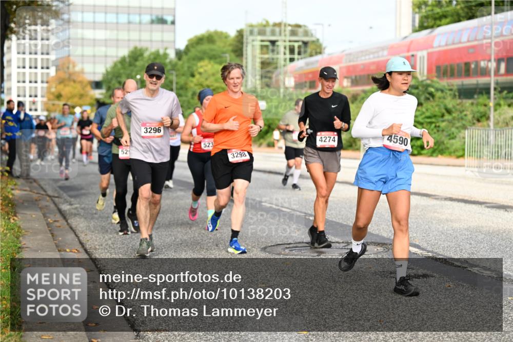 06.09.2026 - CURREX Alsterlauf Dr. Thomas Lammeyer http://msf.ph/oto/10138203 06.09.2026 10:04:24 Laufen 52, 3296, 523, 3298, 4274, 4590 meine-sportfotos.de