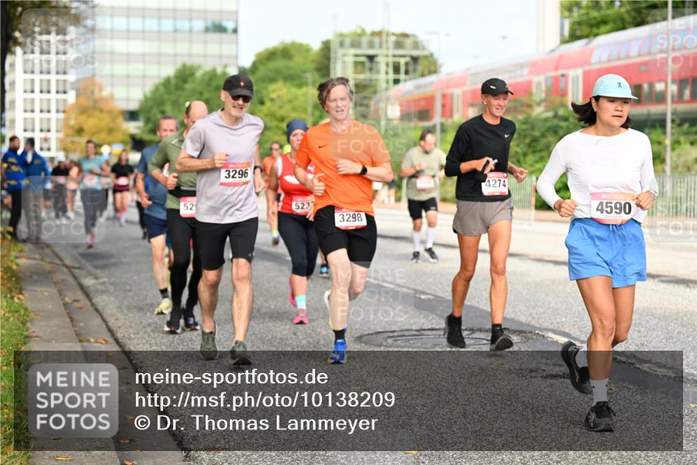 06.09.2026 - CURREX Alsterlauf Dr. Thomas Lammeyer http://msf.ph/oto/10138209 06.09.2026 10:04:25 Laufen 52, 3296, 523, 3298, 4274, 4590 meine-sportfotos.de