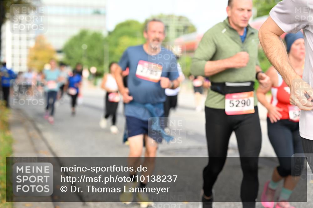 06.09.2026 - CURREX Alsterlauf Dr. Thomas Lammeyer http://msf.ph/oto/10138237 06.09.2026 10:04:27 Laufen 5290 meine-sportfotos.de