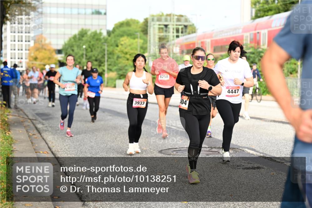 06.09.2026 - CURREX Alsterlauf Dr. Thomas Lammeyer http://msf.ph/oto/10138251 06.09.2026 10:04:29 Laufen 2407, 8258, 3933, 504, 4447 meine-sportfotos.de