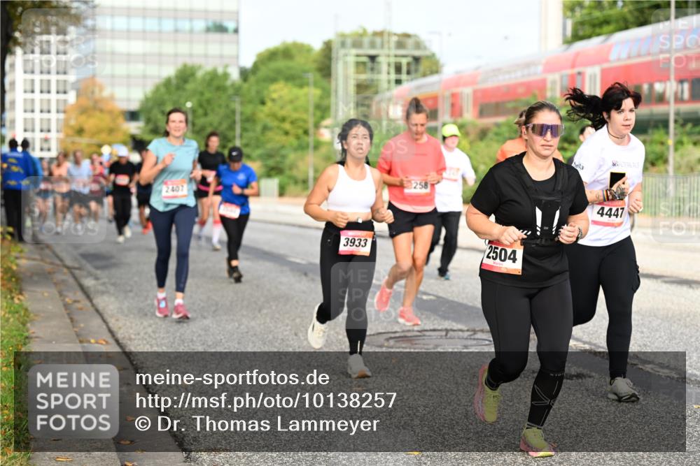 06.09.2026 - CURREX Alsterlauf Dr. Thomas Lammeyer http://msf.ph/oto/10138257 06.09.2026 10:04:29 Laufen 2407, 3933, 258, 2504, 4447 meine-sportfotos.de