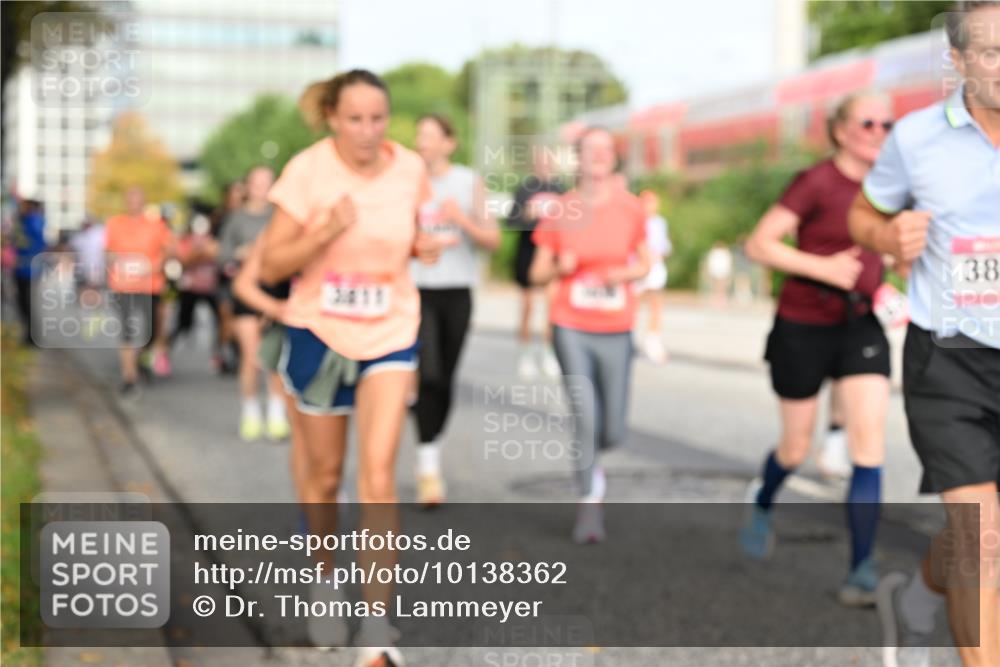 06.09.2026 - CURREX Alsterlauf Dr. Thomas Lammeyer http://msf.ph/oto/10138362 06.09.2026 10:04:40 Laufen 3411, 38 meine-sportfotos.de