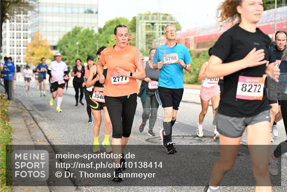 06.09.2026 - CURREX Alsterlauf Dr. Thomas Lammeyer http://msf.ph/oto/10138414 06.09.2026 10:04:45 Laufen 3540, 2777, 3888, 5798, 5742, 8272 meine-sportfotos.de