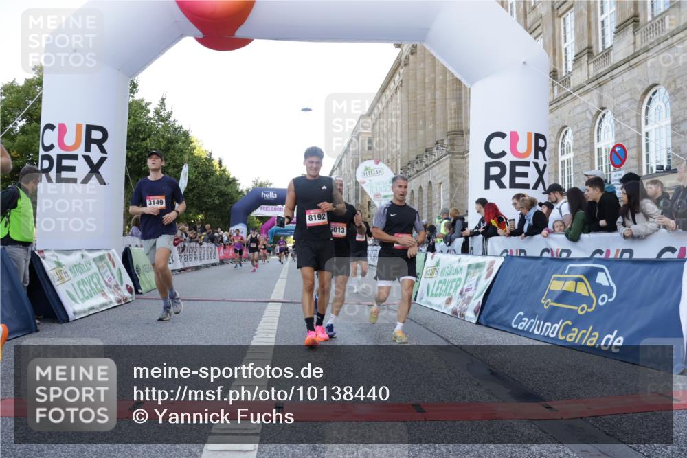 06.09.2026 - CURREX Alsterlauf Yannick Fuchs http://msf.ph/oto/10138440 06.09.2026 09:45:38 Ziel 2615, 2673, 3149, 3259, 3602, 3615, 4141, 4581, 5697, 6013, 6401, 6449, 6450, 8192 meine-sportfotos.de