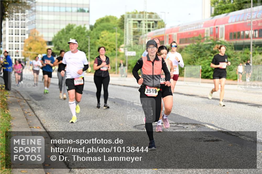 06.09.2026 - CURREX Alsterlauf Dr. Thomas Lammeyer http://msf.ph/oto/10138444 06.09.2026 10:04:48 Laufen 5985, 6116, 2519, 10, 80 meine-sportfotos.de