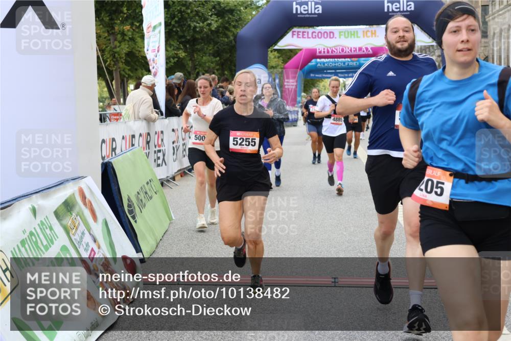 06.09.2026 - CURREX Alsterlauf Strokosch-Dieckow http://msf.ph/oto/10138482 06.09.2026 10:14:26 Ziel 2138, 3039, 3418, 3513, 3986, 4036, 4196, 4205, 4637, 4885, 5002, 5183, 5255, 5363, 5395, 5449, 5475, 6052, 6444 meine-sportfotos.de