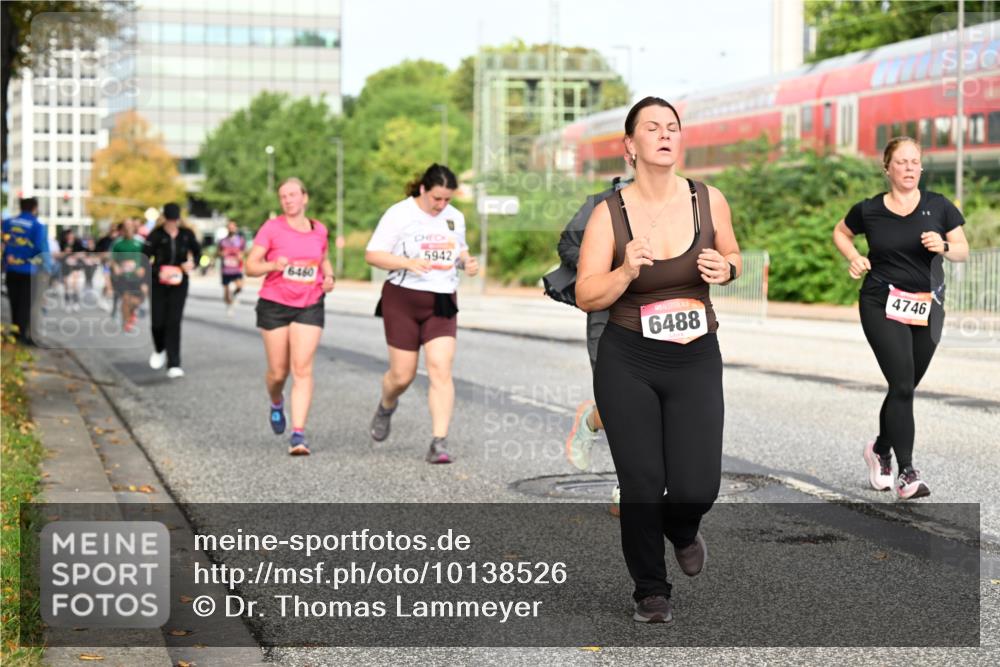 06.09.2026 - CURREX Alsterlauf Dr. Thomas Lammeyer http://msf.ph/oto/10138526 06.09.2026 10:04:57 Laufen 6460, 5942, 6488, 4746 meine-sportfotos.de
