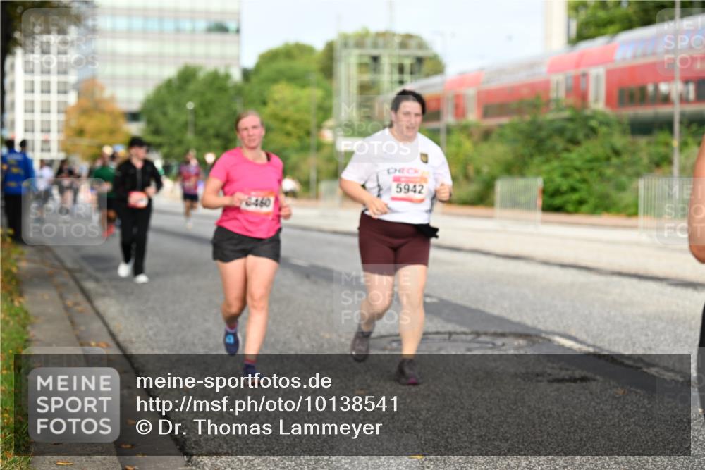 06.09.2026 - CURREX Alsterlauf Dr. Thomas Lammeyer http://msf.ph/oto/10138541 06.09.2026 10:04:58 Laufen 6460, 5942 meine-sportfotos.de