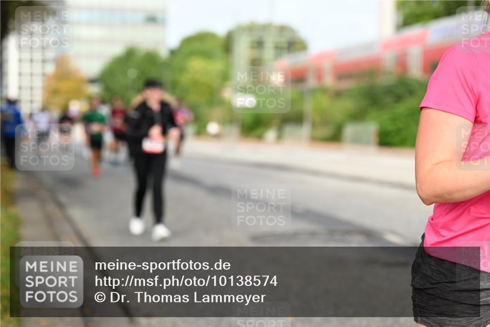 06.09.2026 - CURREX Alsterlauf Dr. Thomas Lammeyer http://msf.ph/oto/10138574 06.09.2026 10:05:01 Laufen  meine-sportfotos.de