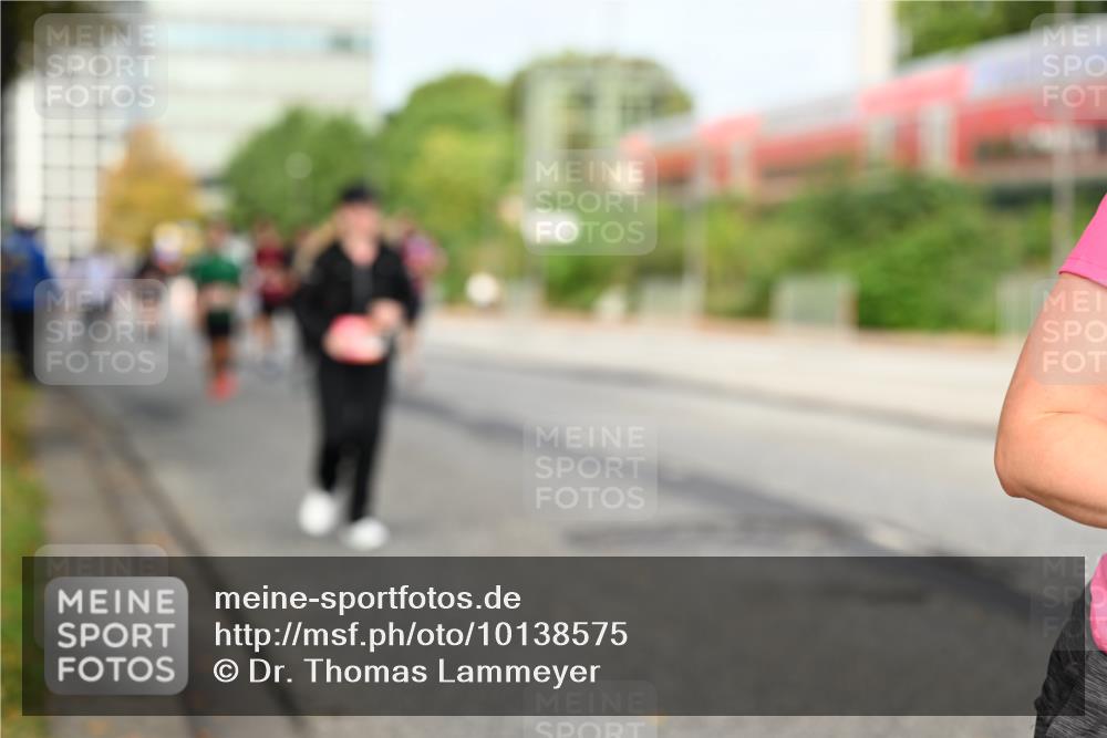 06.09.2026 - CURREX Alsterlauf Dr. Thomas Lammeyer http://msf.ph/oto/10138575 06.09.2026 10:05:01 Laufen  meine-sportfotos.de