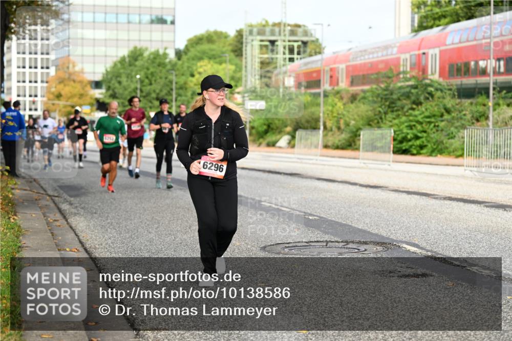 06.09.2026 - CURREX Alsterlauf Dr. Thomas Lammeyer http://msf.ph/oto/10138586 06.09.2026 10:05:02 Laufen 5252, 6296 meine-sportfotos.de