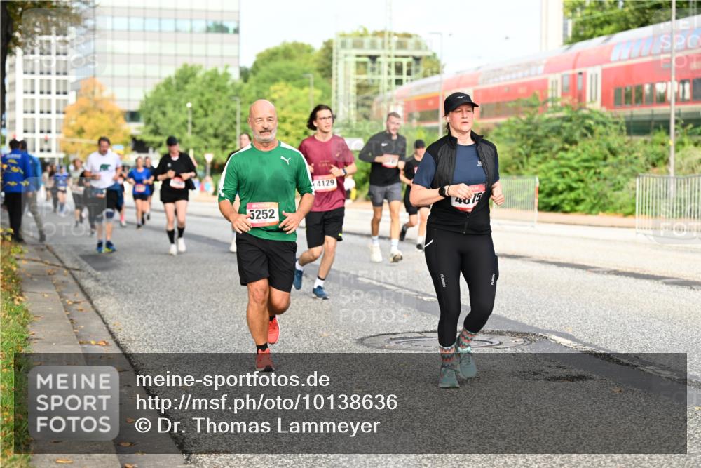 06.09.2026 - CURREX Alsterlauf Dr. Thomas Lammeyer http://msf.ph/oto/10138636 06.09.2026 10:05:07 Laufen 5252, 4129, 4015 meine-sportfotos.de