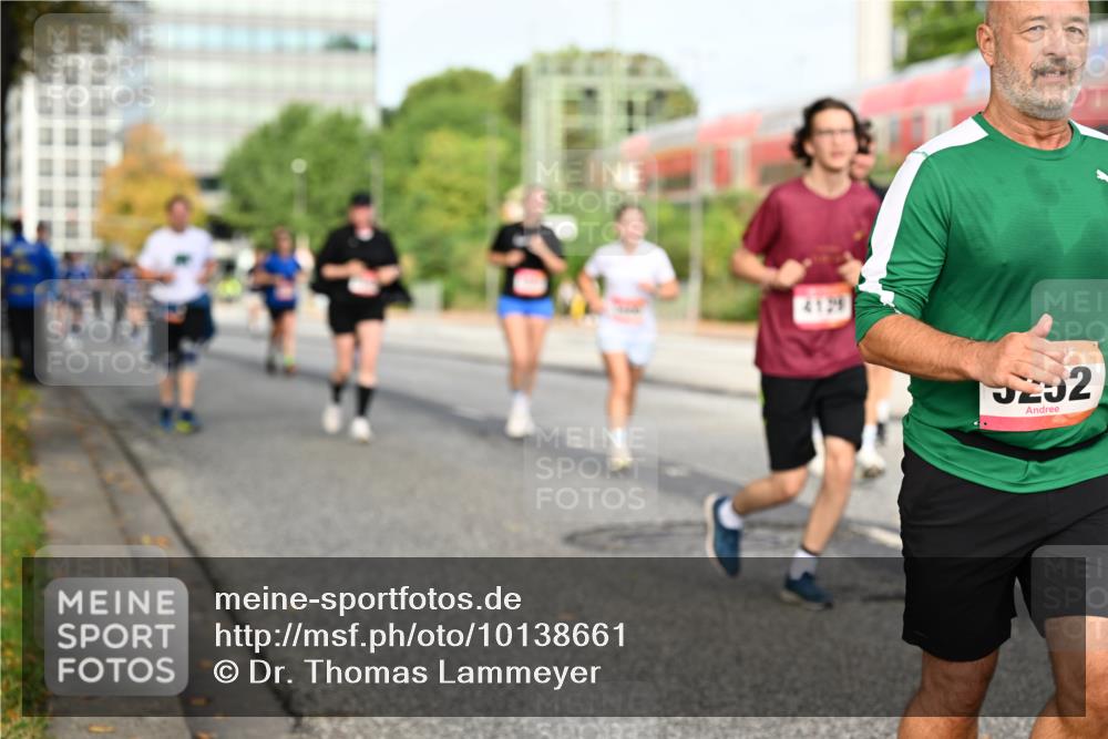 06.09.2026 - CURREX Alsterlauf Dr. Thomas Lammeyer http://msf.ph/oto/10138661 06.09.2026 10:05:09 Laufen 4129, 2 meine-sportfotos.de