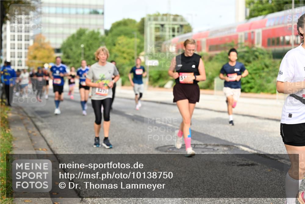 06.09.2026 - CURREX Alsterlauf Dr. Thomas Lammeyer http://msf.ph/oto/10138750 06.09.2026 10:05:18 Laufen 51 meine-sportfotos.de