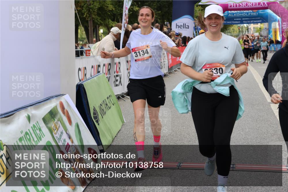 06.09.2026 - CURREX Alsterlauf Strokosch-Dieckow http://msf.ph/oto/10138758 06.09.2026 10:15:00 Ziel 2860, 3134, 3614, 3630, 3631, 4281, 4488, 4528, 5036, 5616, 5896, 8081 meine-sportfotos.de