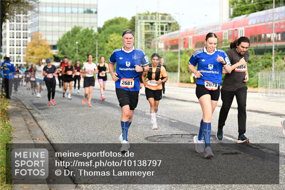 06.09.2026 - CURREX Alsterlauf Dr. Thomas Lammeyer http://msf.ph/oto/10138797 06.09.2026 10:05:22 Laufen 2681, 2679, 4986, 5854 meine-sportfotos.de