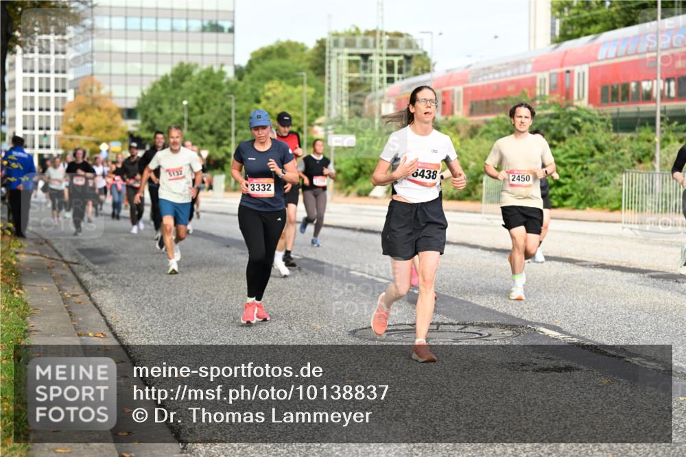 06.09.2026 - CURREX Alsterlauf Dr. Thomas Lammeyer http://msf.ph/oto/10138837 06.09.2026 10:05:26 Laufen 5132, 3332, 6438, 2450 meine-sportfotos.de