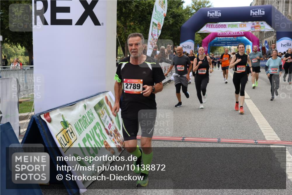 06.09.2026 - CURREX Alsterlauf Strokosch-Dieckow http://msf.ph/oto/10138872 06.09.2026 10:15:09 Ziel 2789, 2860, 2871, 2938, 3023, 3027, 3454, 4497, 5439, 5630, 5966, 6408, 8081 meine-sportfotos.de