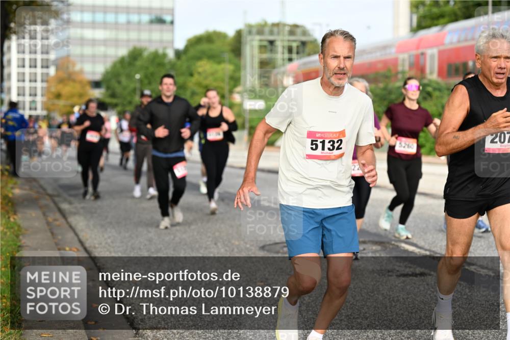 06.09.2026 - CURREX Alsterlauf Dr. Thomas Lammeyer http://msf.ph/oto/10138879 06.09.2026 10:05:30 Laufen 5132, 5260, 207 meine-sportfotos.de