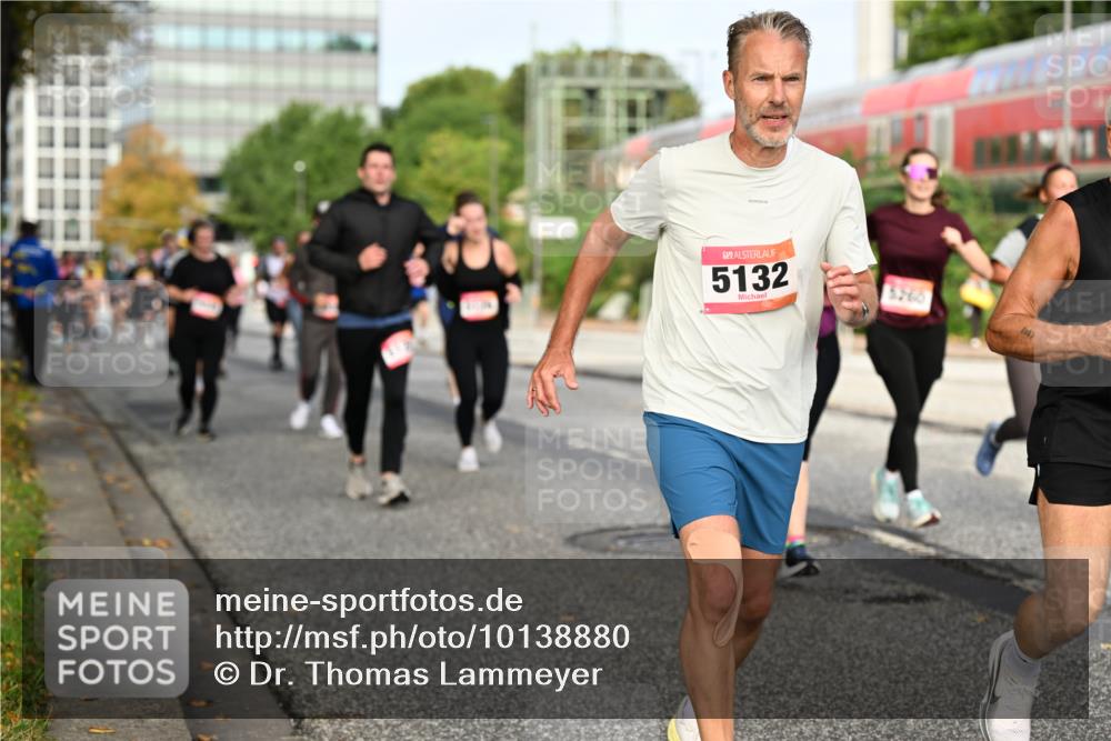 06.09.2026 - CURREX Alsterlauf Dr. Thomas Lammeyer http://msf.ph/oto/10138880 06.09.2026 10:05:30 Laufen 5132 meine-sportfotos.de