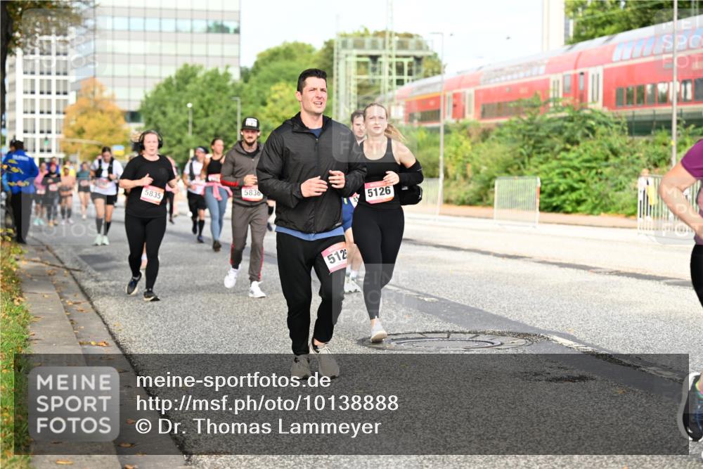 06.09.2026 - CURREX Alsterlauf Dr. Thomas Lammeyer http://msf.ph/oto/10138888 06.09.2026 10:05:32 Laufen 5835, 5836, 5126, 512 meine-sportfotos.de