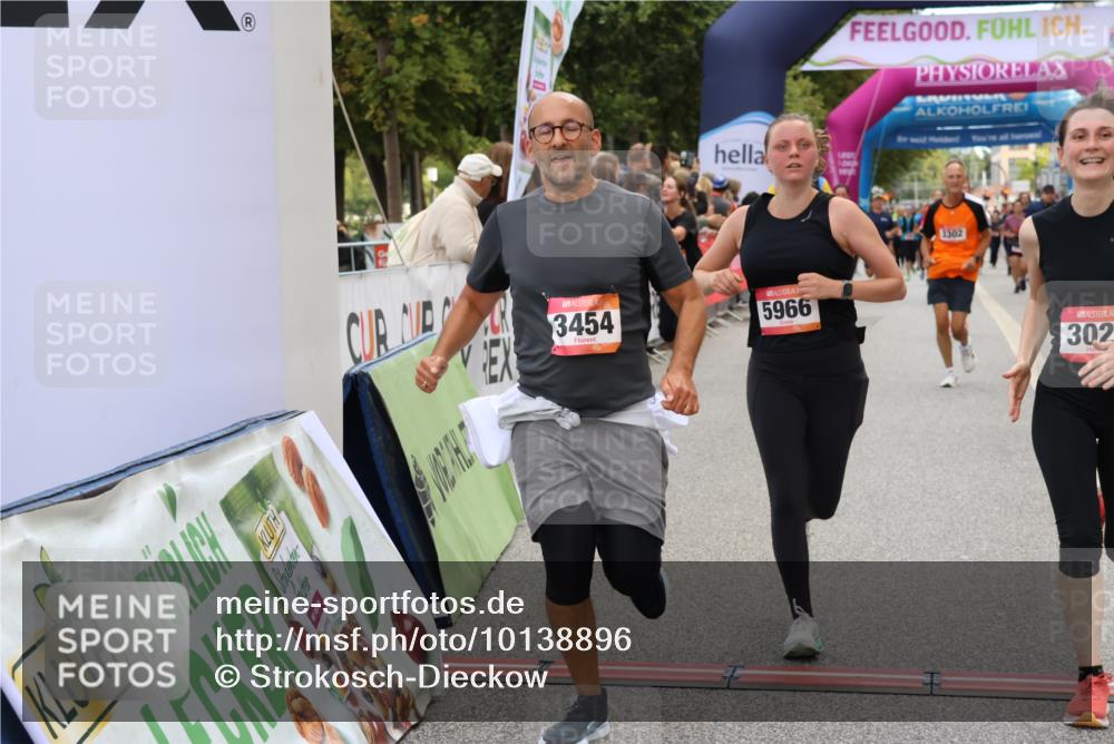 06.09.2026 - CURREX Alsterlauf Strokosch-Dieckow http://msf.ph/oto/10138896 06.09.2026 10:15:11 Ziel 2621, 2789, 2794, 2871, 2938, 3023, 3027, 3302, 3454, 4497, 5439, 5630, 5931, 5966, 6408, 8081 meine-sportfotos.de