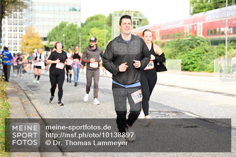 06.09.2026 - CURREX Alsterlauf Dr. Thomas Lammeyer http://msf.ph/oto/10138897 06.09.2026 10:05:32 Laufen 5835, 5836, 26, 512 meine-sportfotos.de