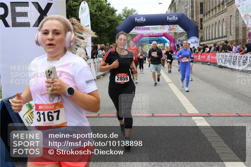 06.09.2026 - CURREX Alsterlauf Strokosch-Dieckow http://msf.ph/oto/10138898 06.09.2026 10:16:47 Ziel 2328, 2454, 2578, 2859, 3167, 3169, 3290, 3330, 3633, 3645, 4123, 4220, 4353, 4613, 5307, 5308, 5672, 5859, 8102 meine-sportfotos.de