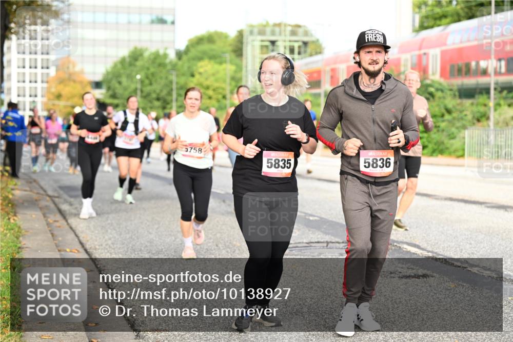 06.09.2026 - CURREX Alsterlauf Dr. Thomas Lammeyer http://msf.ph/oto/10138927 06.09.2026 10:05:35 Laufen 5758, 5835, 5836 meine-sportfotos.de